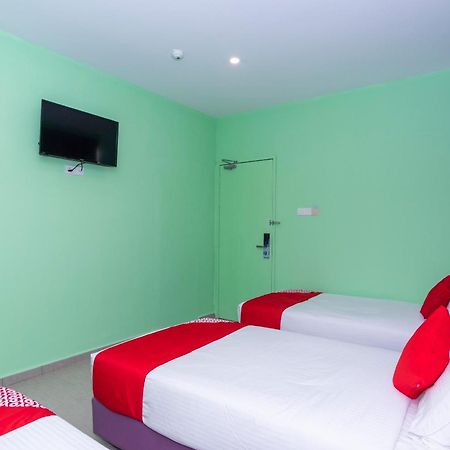 Oyo 1172 Hotel Shlyo Нусаджайя Экстерьер фото